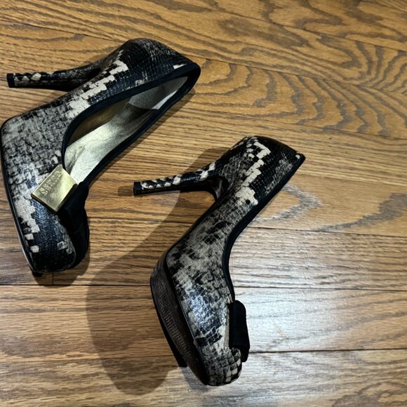 Guess Gold and Black Snakeskin Heels - Picture 5 of 6